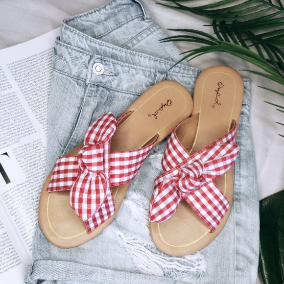 🚨SALE//The Effie// Red & White stripe Bow Sandals - Picture 4 of 8